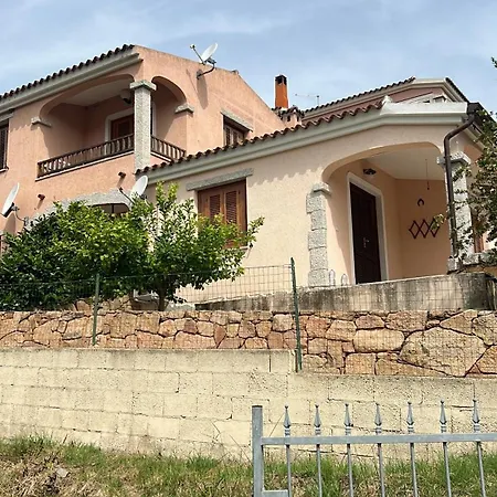 Casa Vacanze A Σπίτι διακοπών *